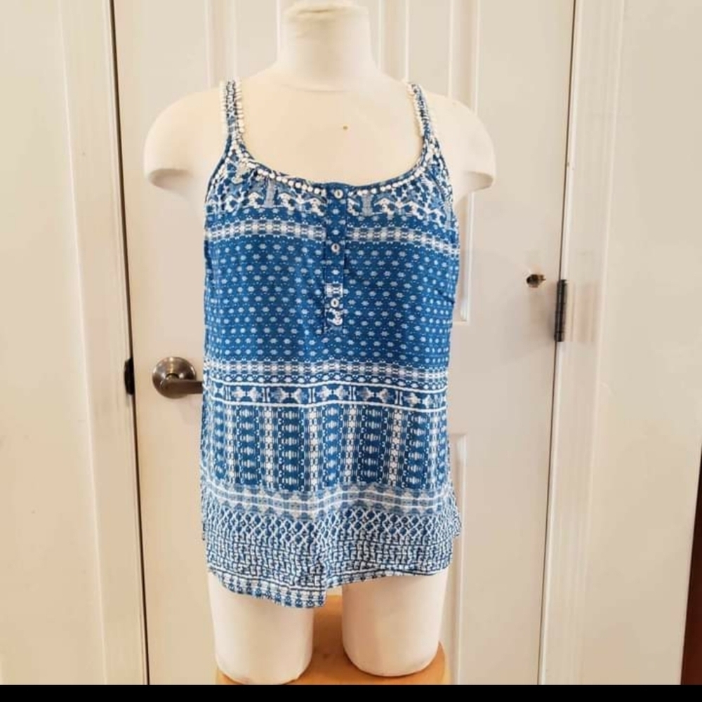 Skies are Blue Size Medium